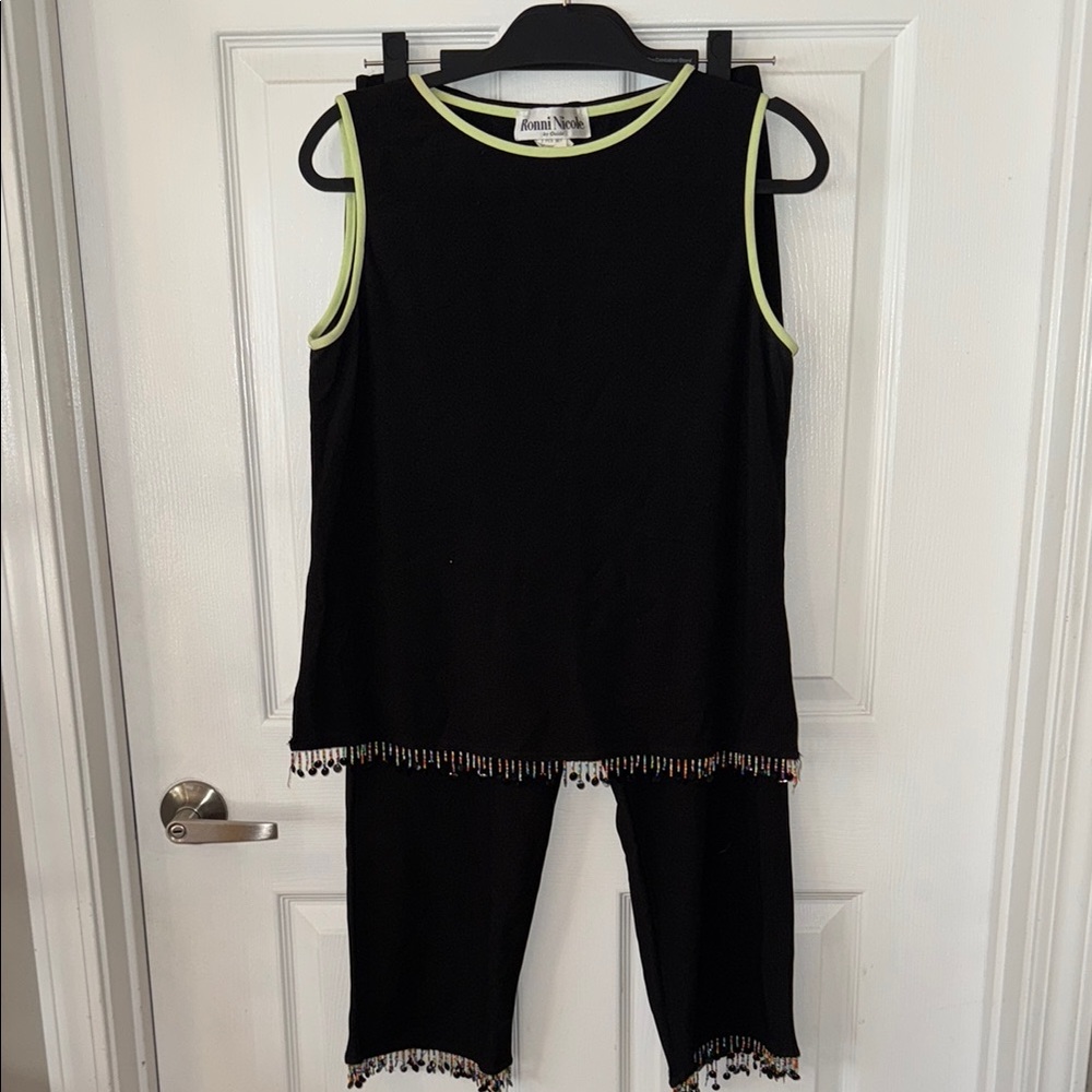 Women’s Fun Knit Set